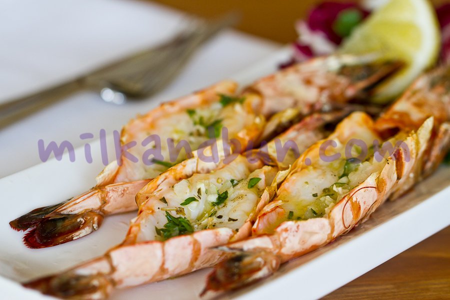 Grilled large tiger prawns