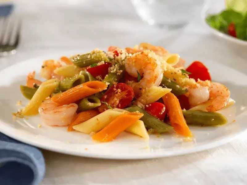 Calourful Pasta and Prawns