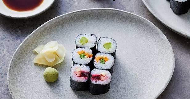 Fresh sushi and maki rolls 
–3 nos